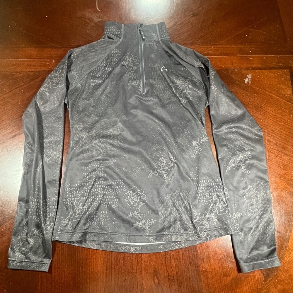Paradox Womens Gray Floral Quarter Zip Long Sleeve Base Layer Top Small EUC